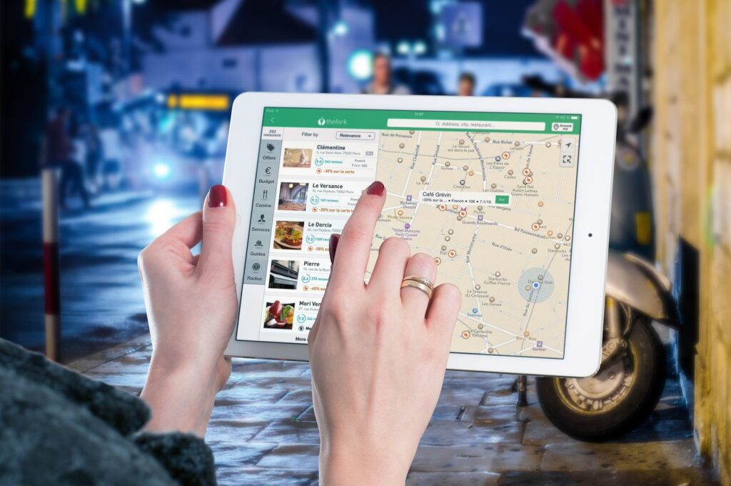 mobile hand screen apple ipad restaurant 1234397 pxhere.com